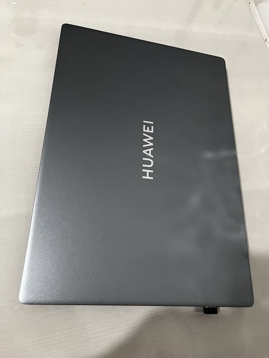 Продам Huawei MateBook D16