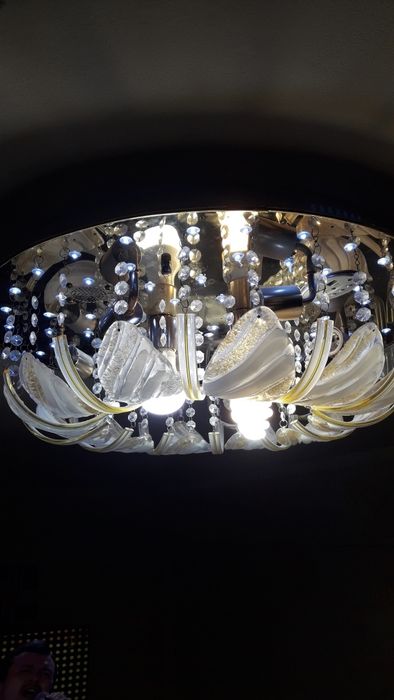 Люстра  с музыкой от USB флэшки