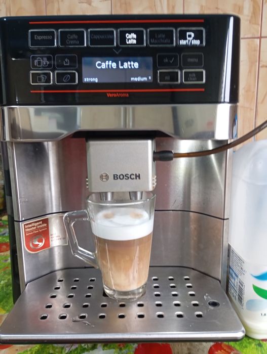 Vând expresor cafea Bosch vero Aroma 700