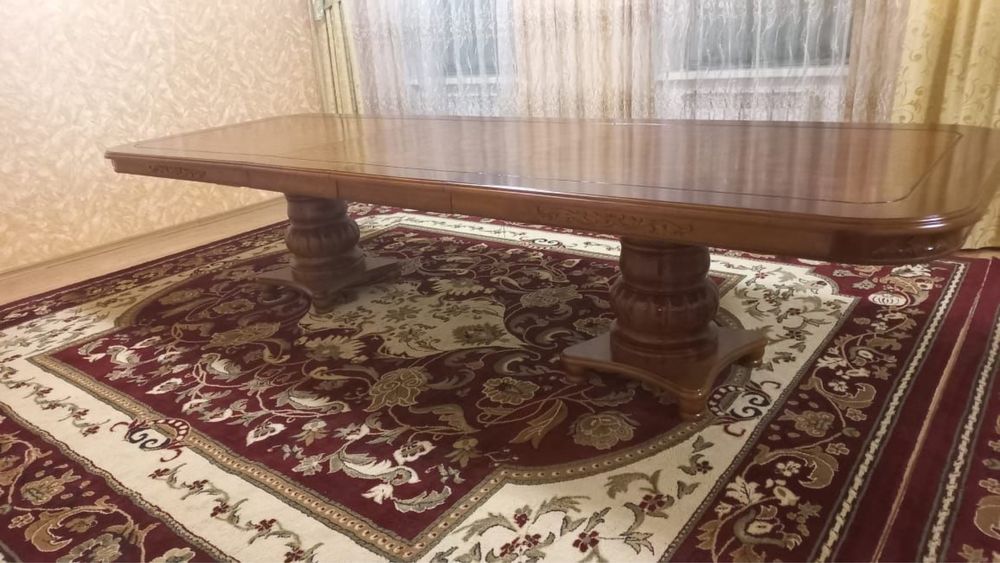 Стол , деревяный