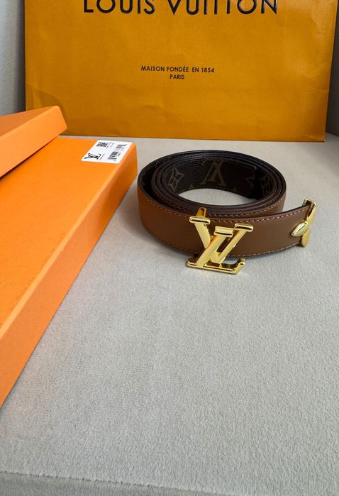 Louis Vuitton-Оригинален чисто нов двулицев дамски кожен колан