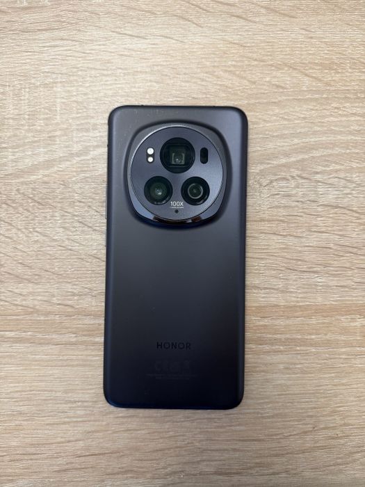 Honor magic 6 pro / Гаранция 14м. / Yettel / Пълен комплект + 3 кейса