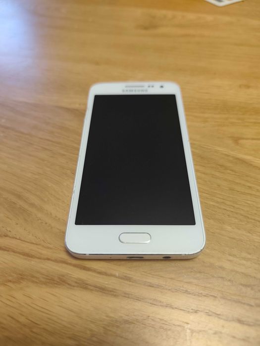 Мобилен телефон Samsung Galaxy A3