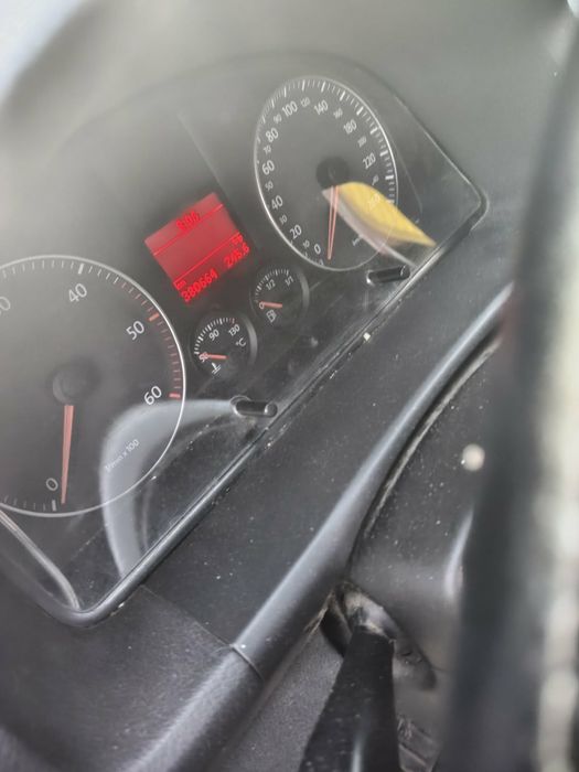 Volkswagen Touran 2.0 Tdi
