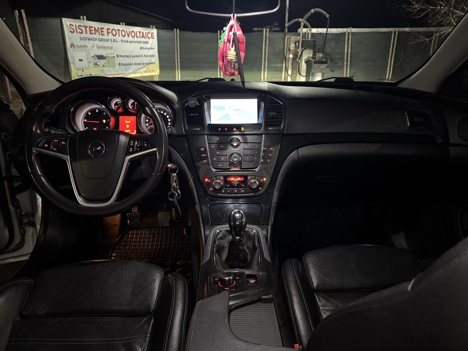 Vand opel insignia sau schimb cu unele variate