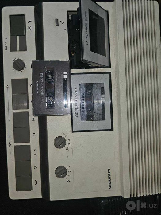 Диктофон Grundig