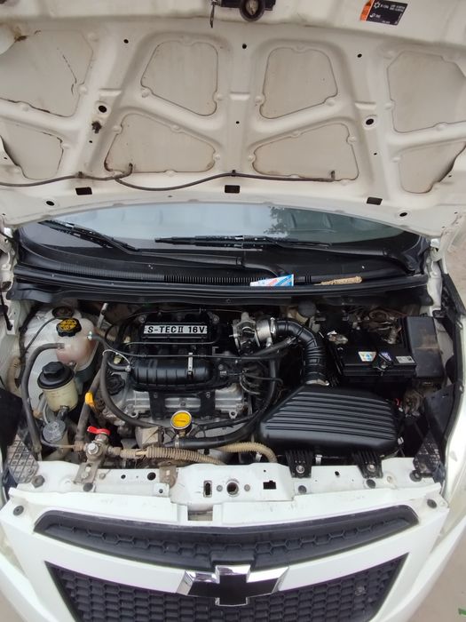 Spark 2011 
Rangi oq
Matori ECO 1  
Probeg 356000
Gaz/Benzin
Balonlari