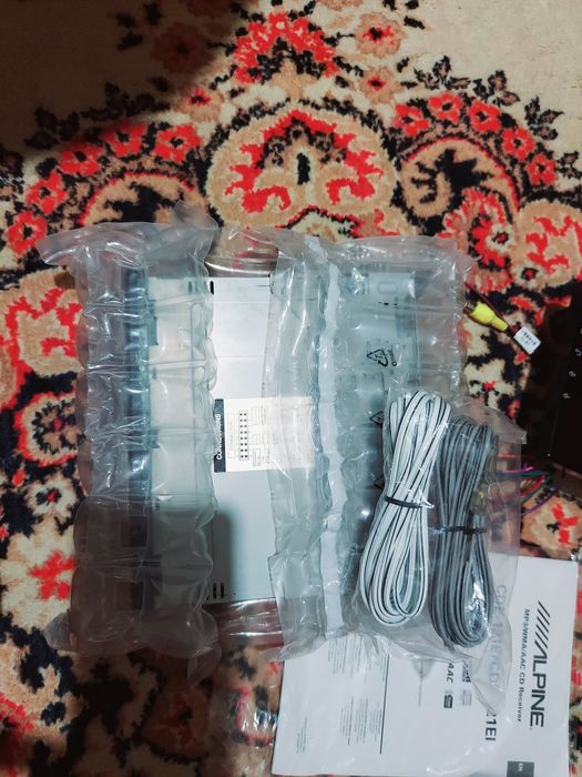 Автомагнитола Alpine