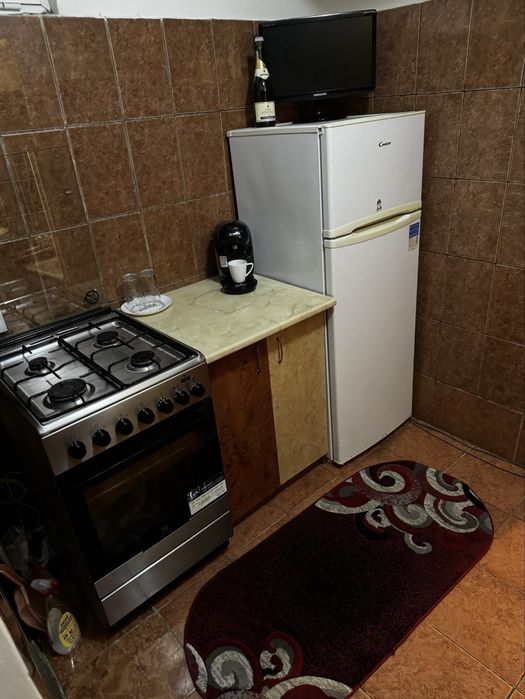 GARSONIERA sau APARTAMENT , Chirie etaj 1 in regim hotelier, central