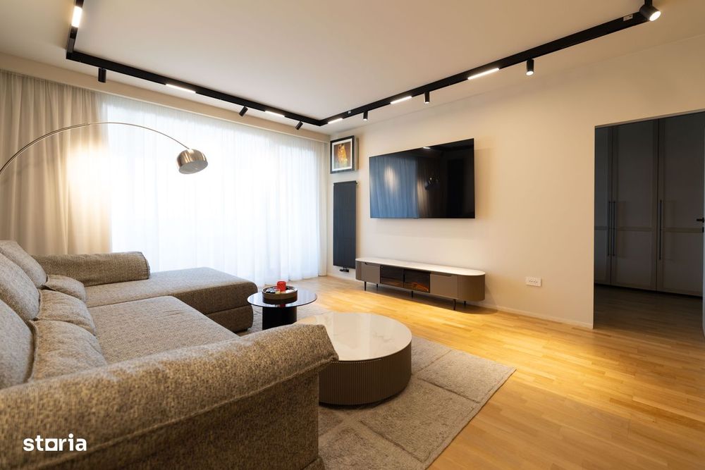 Iancu Nicolae:Apartament spatios cu 2 camere/2 bai,compound cu piscina