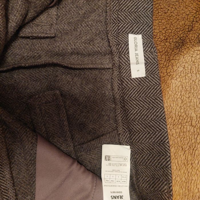 Продам новые драповые шорты