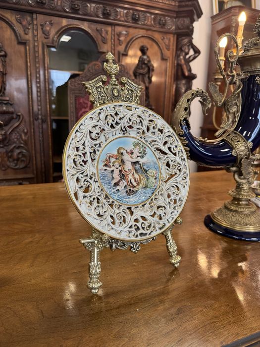 Farfurie decorativa din portelan capodimonte