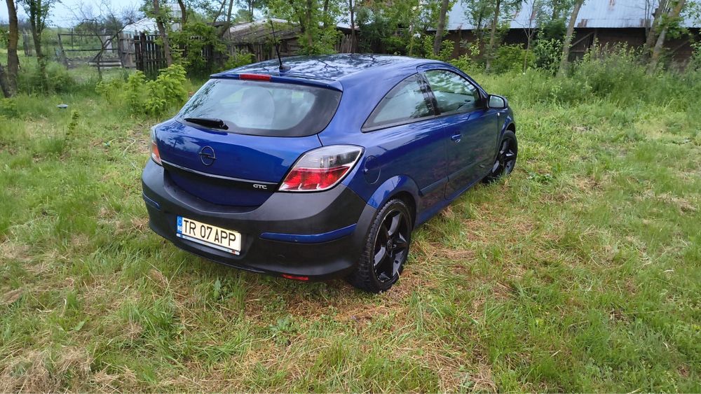 Opel astra h gtc