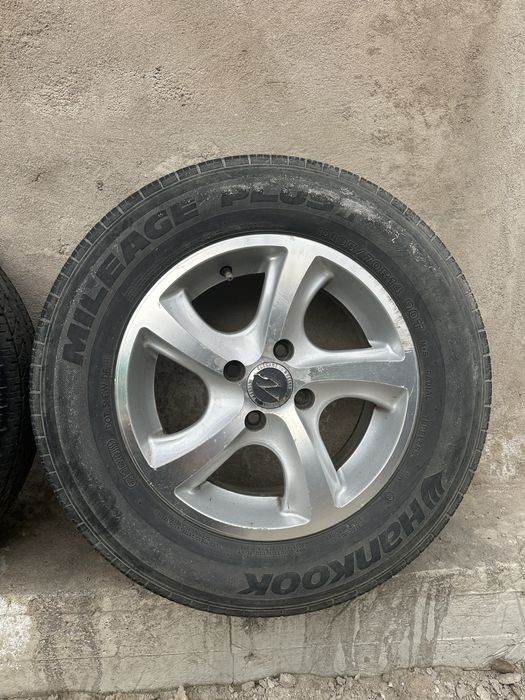 Калеса шины с дисками 195 60 r14