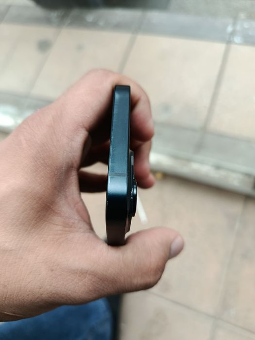 Iphone 14 b/ u holati zor aybi yo