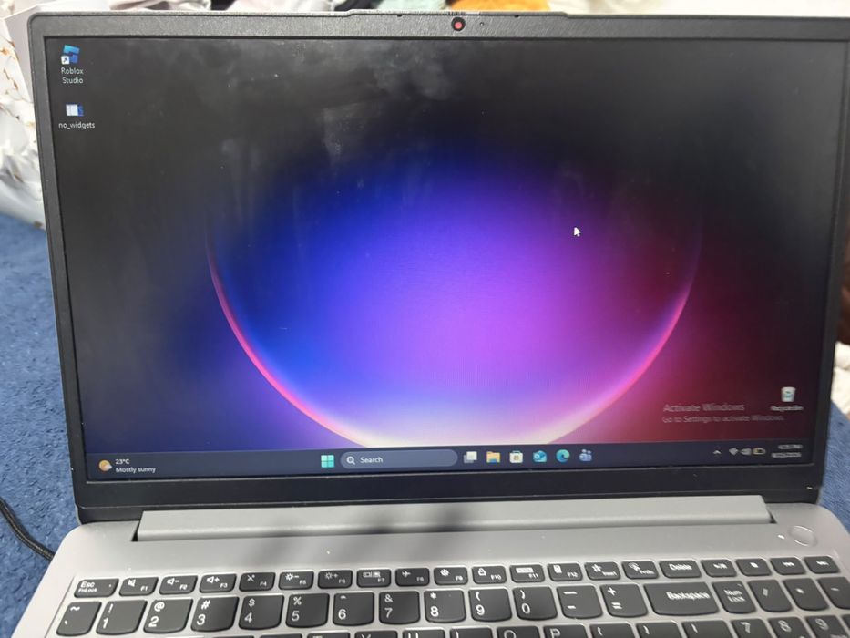 Laptop Lenovo IdeaPad 1 15AMN7, 82VG00LMBM, 15.6", AMD Ryzen 3 7320U (4 nuclee), AMD Radeon 610M, 16GB 5500MHz LPDDR5, gri