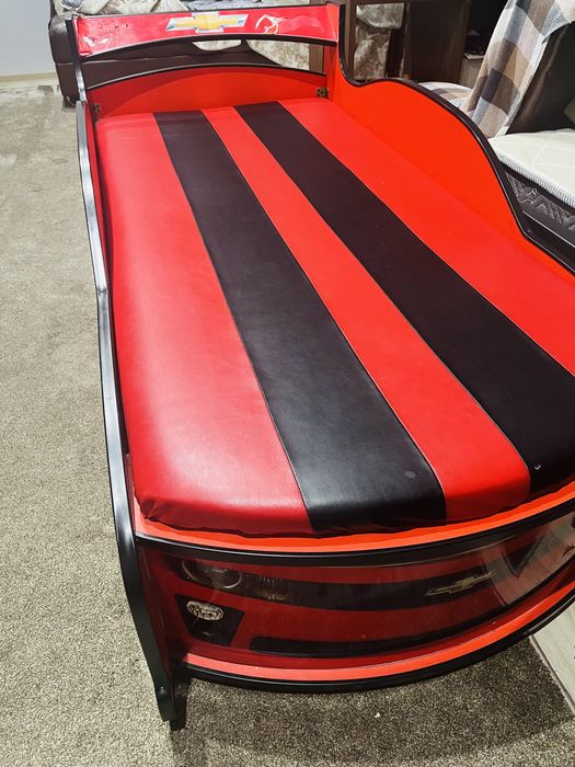 Детская кроватка для мальчиков