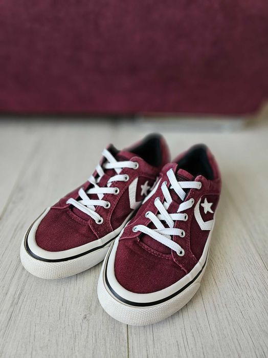 Tenesi Converse visinii