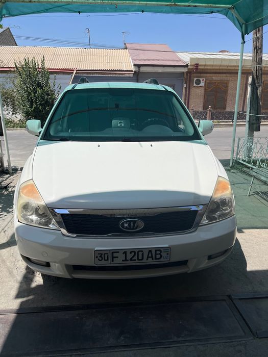 Kia Carnival 2.9 Automat 2008