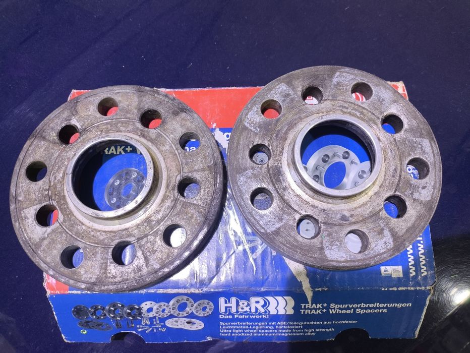 Тунинг фланци H&R 2x15 мм 2055571B за моделите от Wv grup