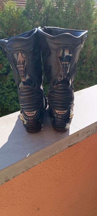 Мото екипи от две части и ботуши