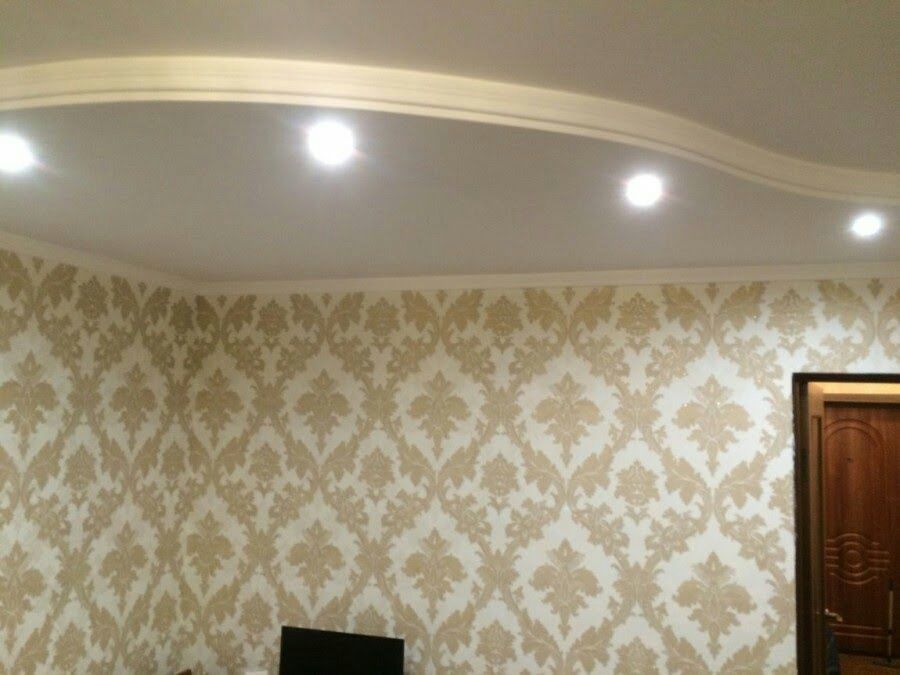 Поклейка обоев. Ремонт