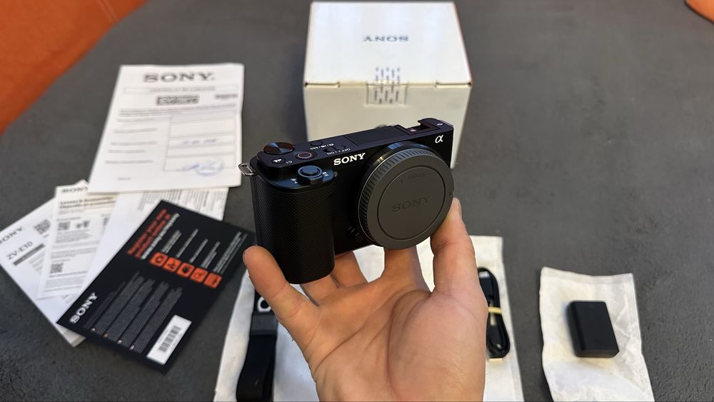 Camera foto Sony ZV-E10  noua, GARANTIE 2 ani
