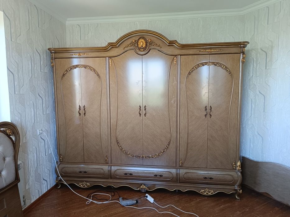 Мебельщик. Сборка, разборка и ремонт мебели.