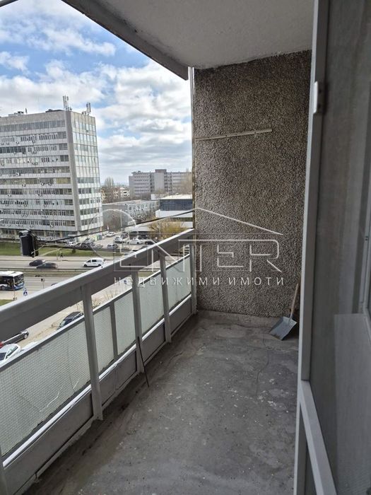 Дава се под наем Двустаен апартамент в Варна, Цветен квартал - 65 кв.м за 418.71 € - Снимка #2