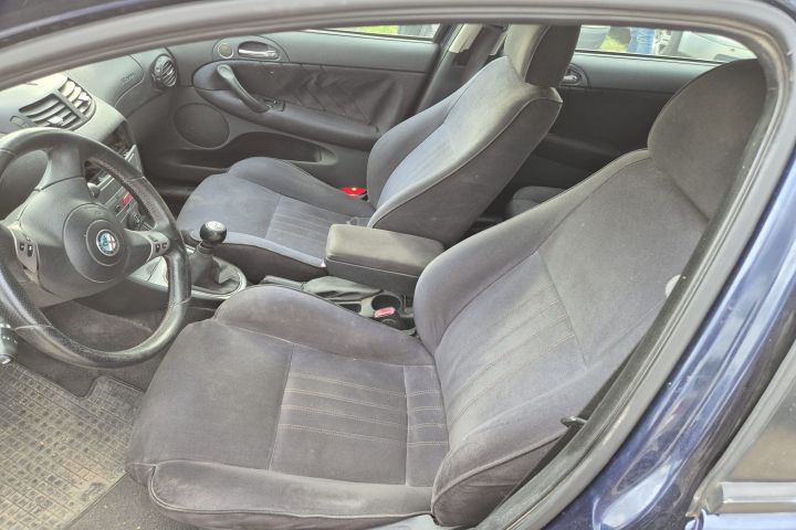 Grila ventilatie bord centru Alfa Romeo 147 prima generatie (facelift