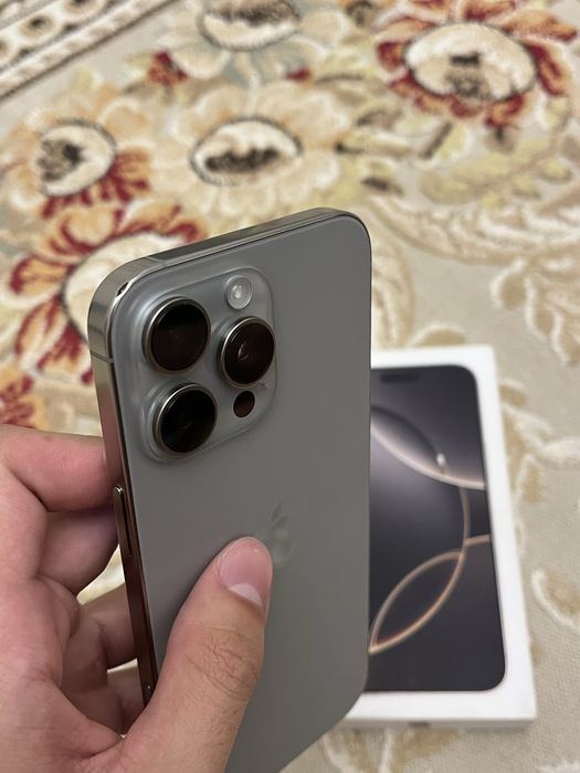 iPhone 16 pro max EAC 256gb natural titanium отличном состояние