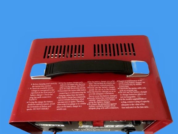 Топ Цена - 29.99€. Ново Зарядно за акумулатор RAIDER  RD-BC11 / 3.5 A, 25-135 Ah