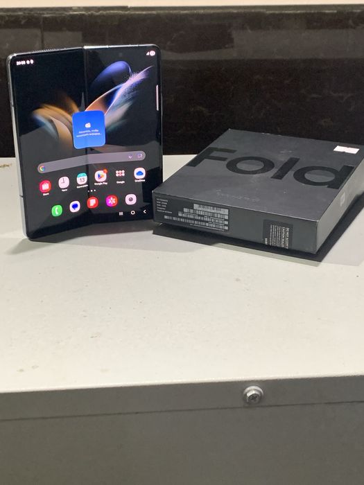 Samsung Z Fold 4