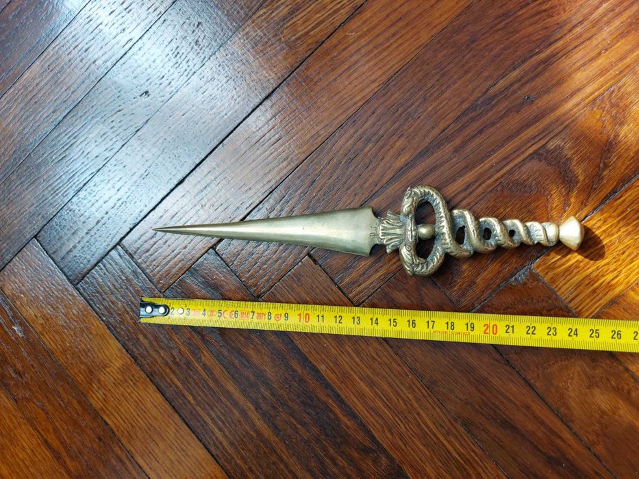 Satatueta din bronz suport bijuteri! Well, Just You Wait The Wolf