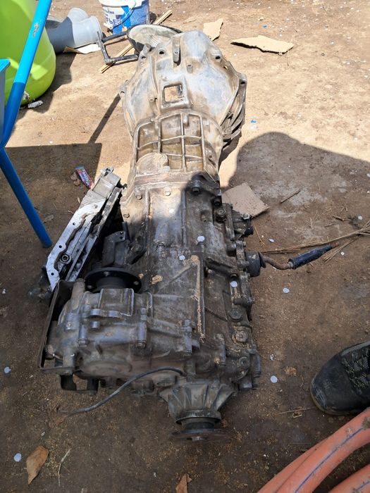 Коробка продаётся механика от тойота сюрф прадо хай люкс .не дорого .