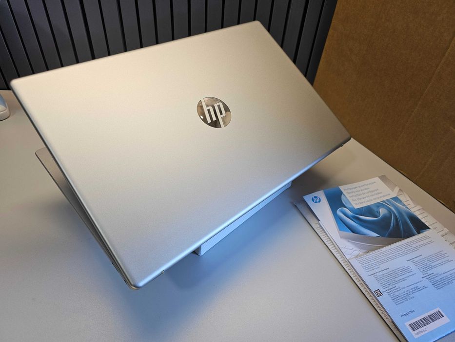 ПРОДАМ HP Laptop 15FD1097 Ноутбук Core™i5-120U/16GB/512SSD/15.6"FullHD