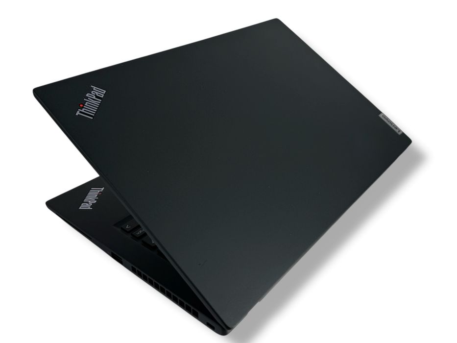 Lenovo ThinkPad T14s Gen 2 14' FHD i7-1185G7 32GB 512GB Xe Graphics