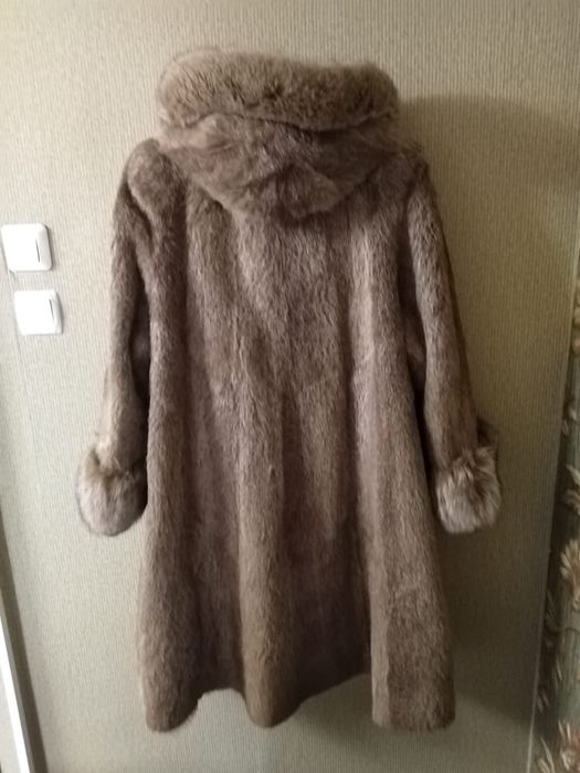 Натуральная щуба, мех-нутрия