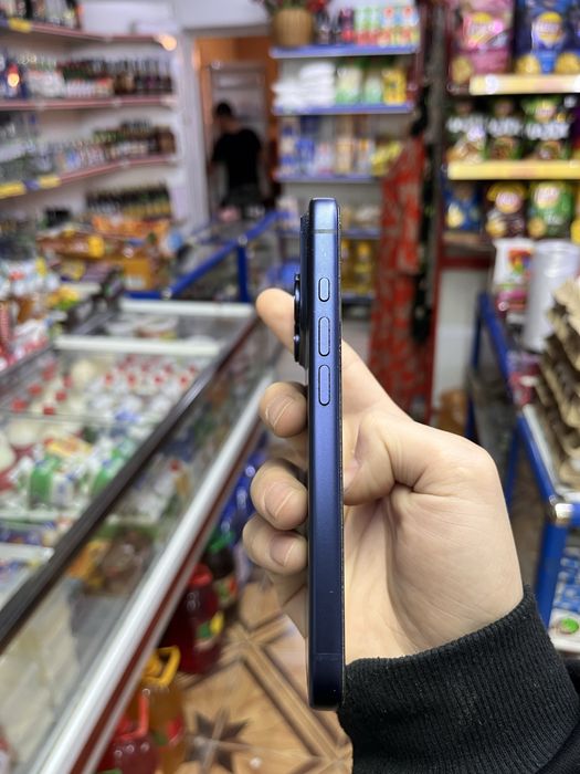 Продам айфон 17 про 256гб