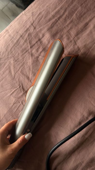 Dyson  Airstrait HT01