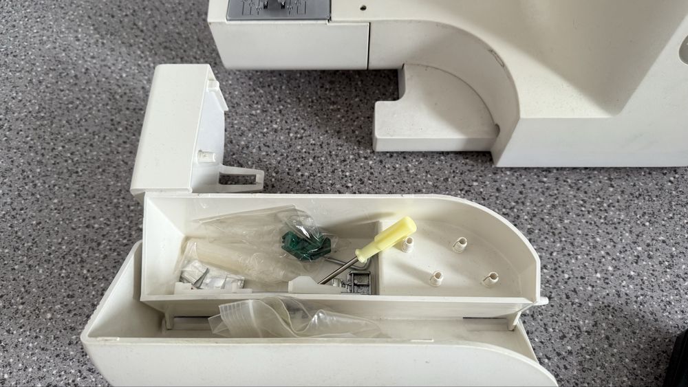 Продаем швейную машинку PFAFF