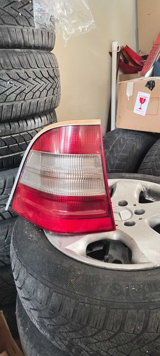 Продавам комплект стопове за Мерцедес Мл 270