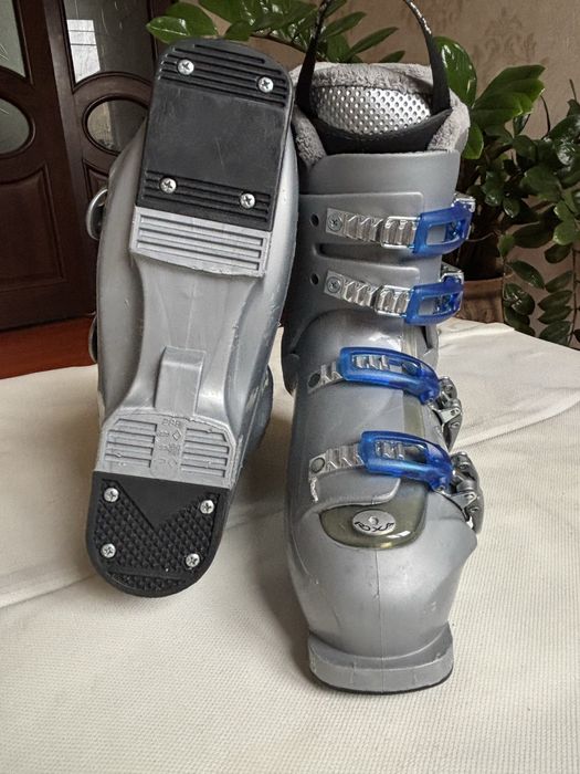 Горнолыжные ботинки 50000тг