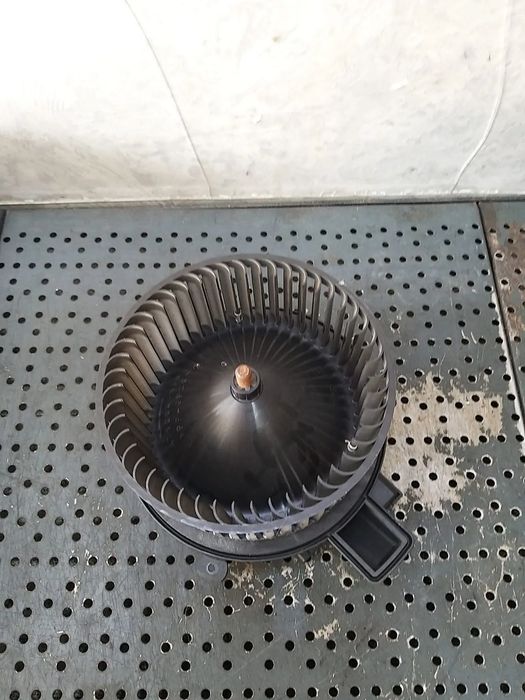 Aeroterma ventilator habitaclu audi a6 c8 4m1820021b c24245108 cz997009