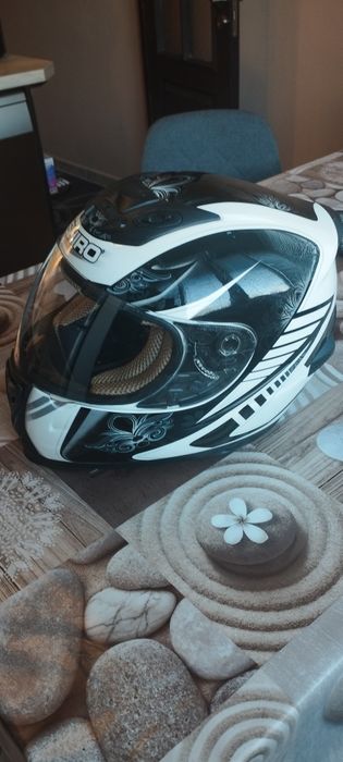 Продавам каска SHIRO