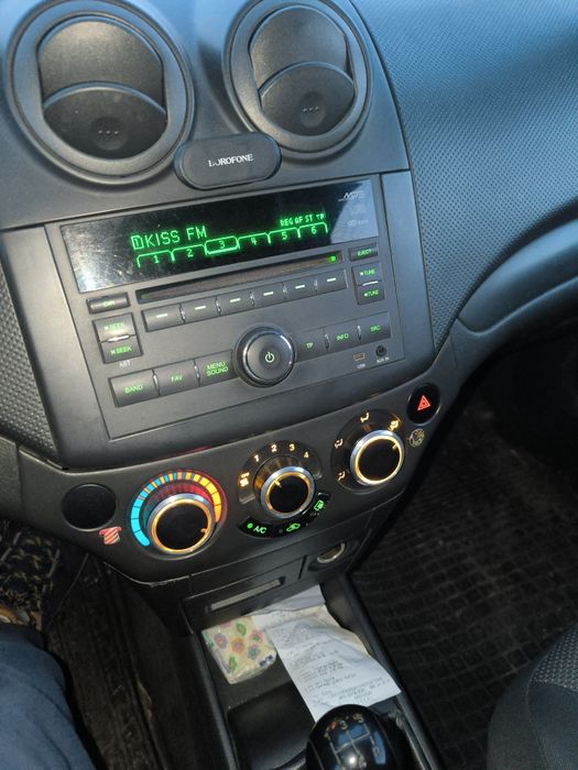 Vând Chevrolet Aveo