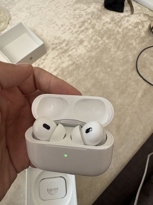 AirPods Pro 2, Generation 2