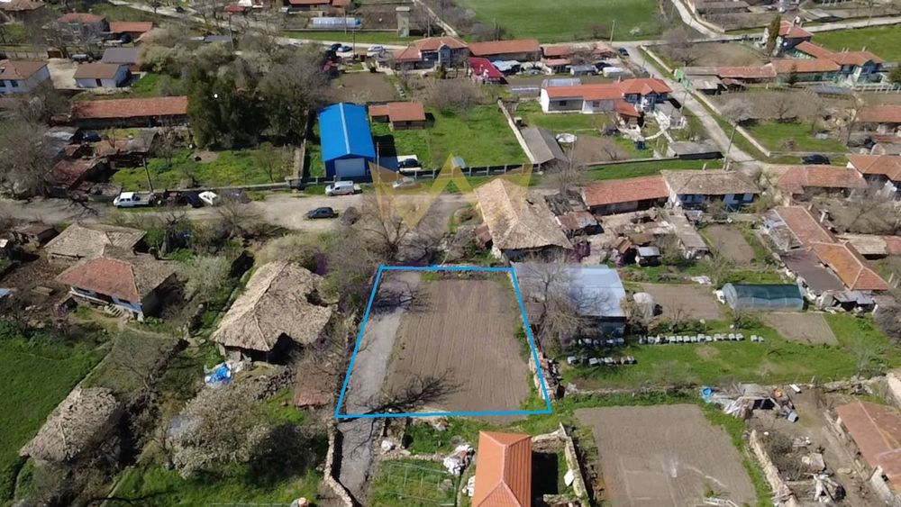 Парцел в Варна, област-с.Петровдол площ 515 цена 26000