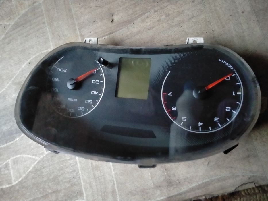 Щиток приборов гранта