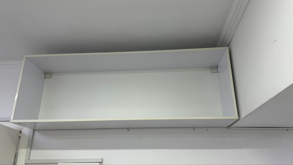 Продаю полки и шкафы